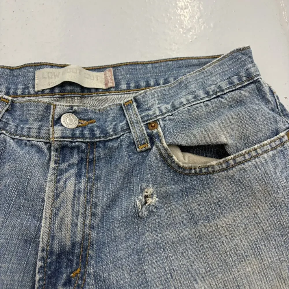 Levis measurements waist